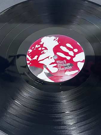 LP Black Pie: Angels