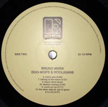 LP Bruno Mars: Doo-Wops & Hooligans