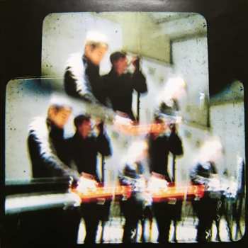 LP Cold Cave: Love Comes Close