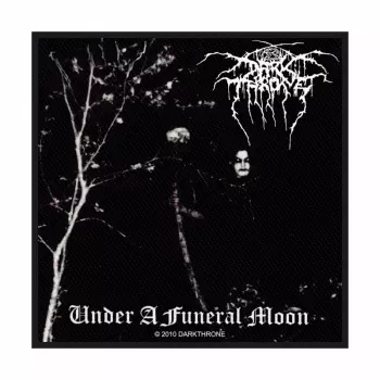 Décoration Under A Funeral Moon 