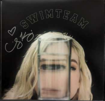 LP Emily Kinney: Swimteam