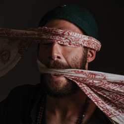 Album Faraway Ghost & Sunken Cages: Ashk Haye Moghavemat