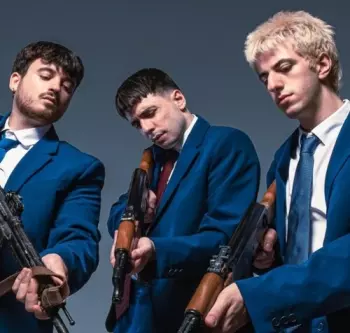 FUCKYOURCLIQUE: Scusate Il Ritardo