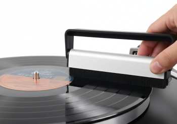 Technique audio Goka Antistatický kartáček na desky z uhlíkových vláken