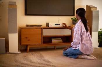 Technique audio JBL Stage 240H - 2-pásmové Dolby Atmos Modulové Reprosoustavy, 4,5" - Bílá