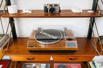 Technique audio Lenco LS-55 gramofon s Bluetooth, USB a vestavěnými reproduktory Wood