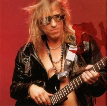 CD Love/Hate: Blackout In The Red Room LTD