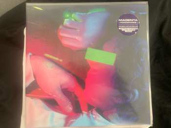 2LP MAGENTA: Monogramme DLX