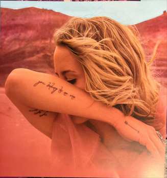 LP Margo Price: Strays LTD | CLR