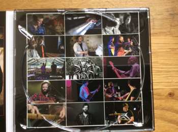 CD Orphan Colours: All On Red