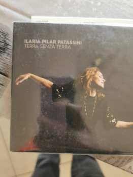 Album Pilar ( Ilaria Patassini ): TERRA SENZA TERRA