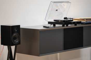 Technique audio Pro-ject Jukebox E1 + Om5e Piano