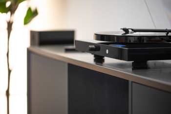 Technique audio Pro-ject Jukebox E1 + Om5e Piano