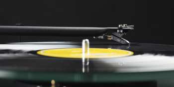 Technique audio Pro-ject T1 Evo Bt + Om10 - Piano černá