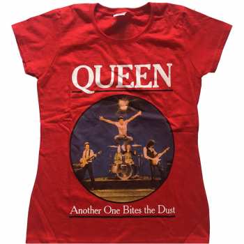 Merch Queen: Femmes T-shirt One Bites The Dust 