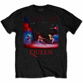 Merch Queen: T-shirt Live Shot Spotlight 