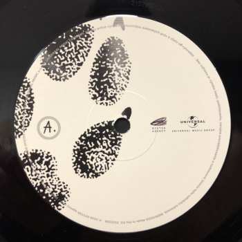 2LP Richard Müller: Hodina Medzi Psom A Vlkom