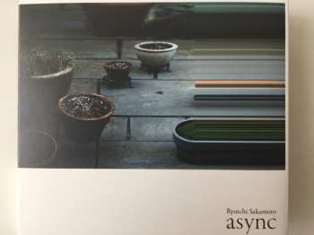 Album Ryuichi Sakamoto: Async