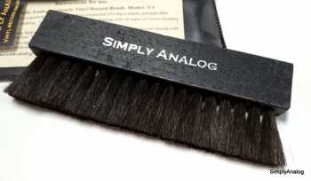 Technique audio Simply Analog  - Anti-static Wooden Brush Cleaner S/1 Black