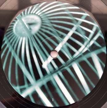 2LP Sofa: Source Crossfire