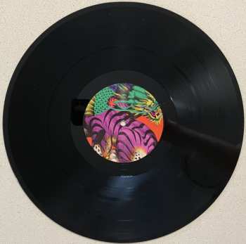 LP Trivium: Struck Dead