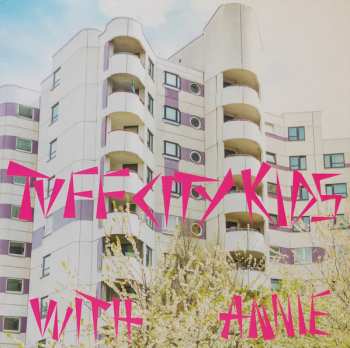 Album Annie: Labyrinth