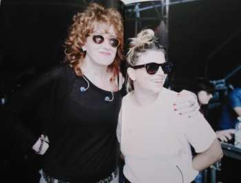 2CD/DVD/Coffret Various: Amiche In Arena DLX