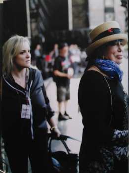 2CD/DVD/Coffret Various: Amiche In Arena DLX