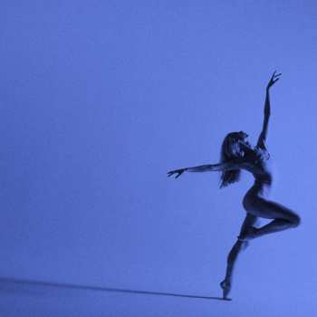 Album Whirr: Raw Blue